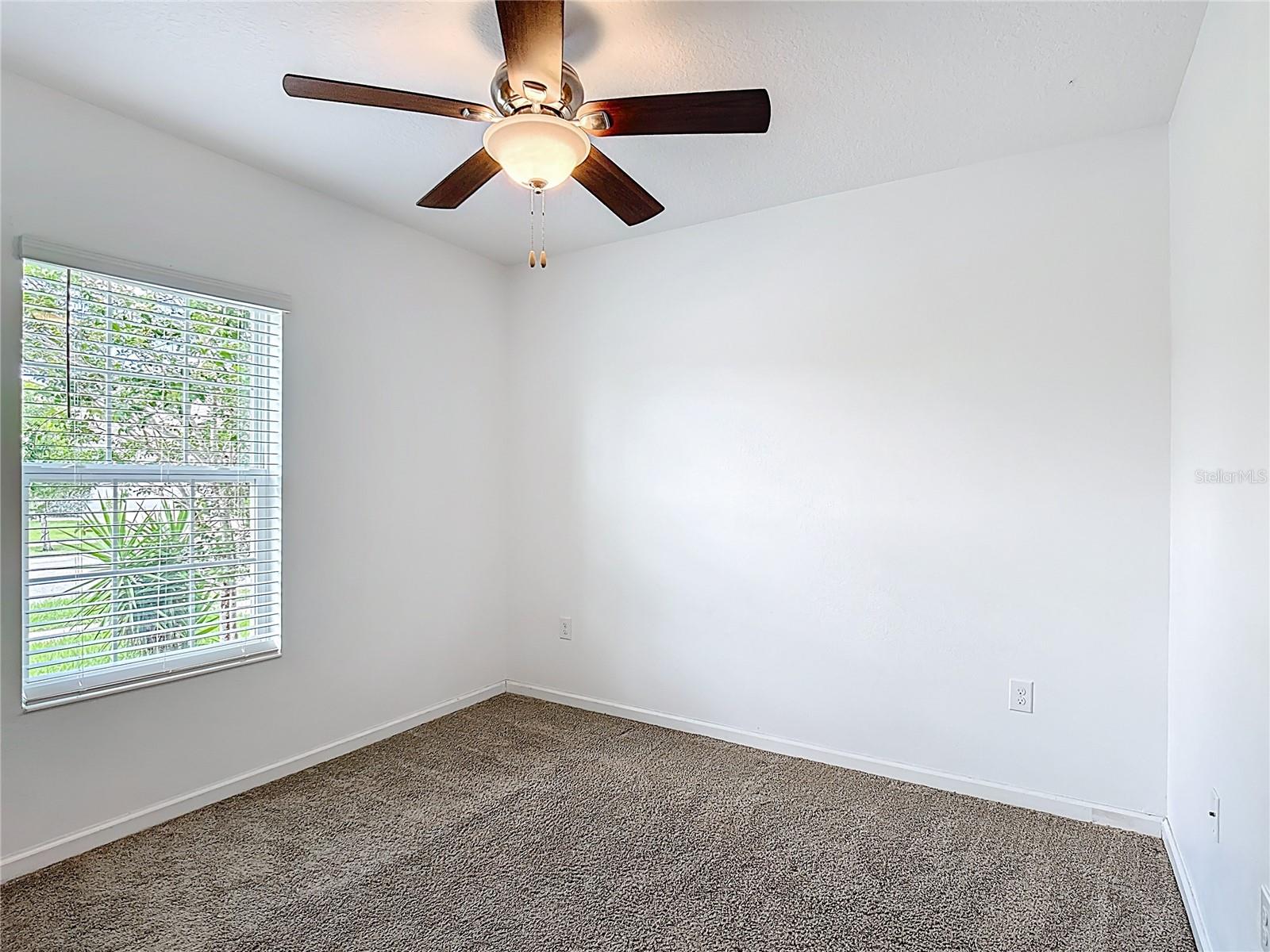 Image 21 of 44 For 450 Taft Drive