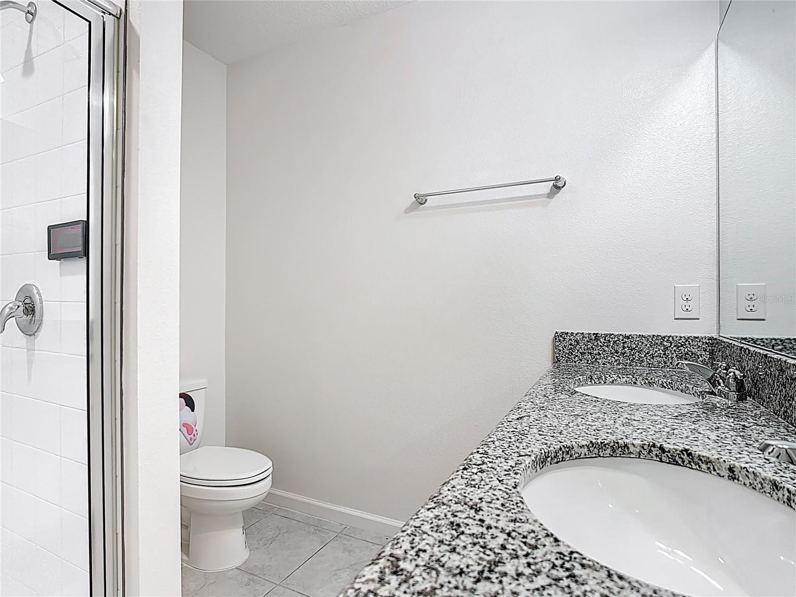 Image 32 of 44 For 450 Taft Drive