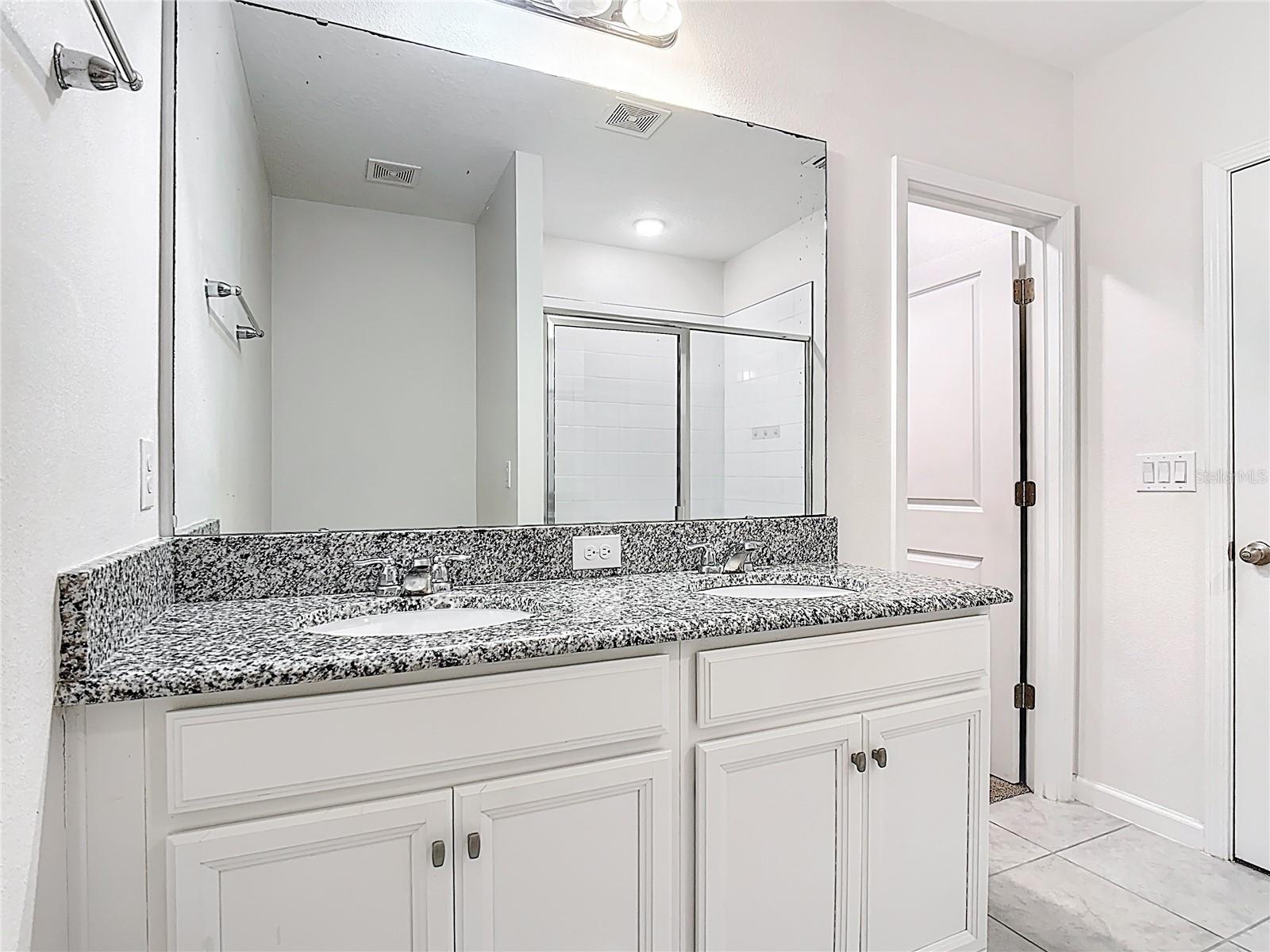 Image 35 of 44 For 450 Taft Drive