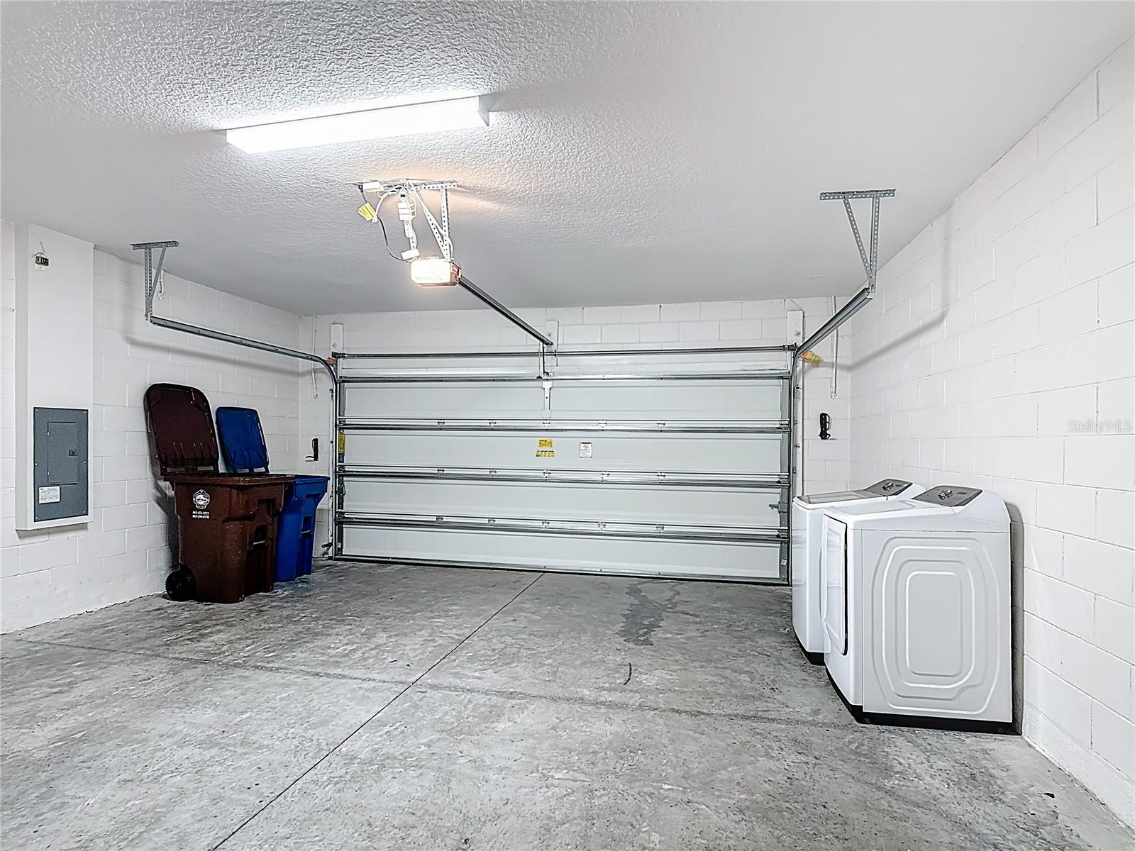 Image 39 of 44 For 450 Taft Drive