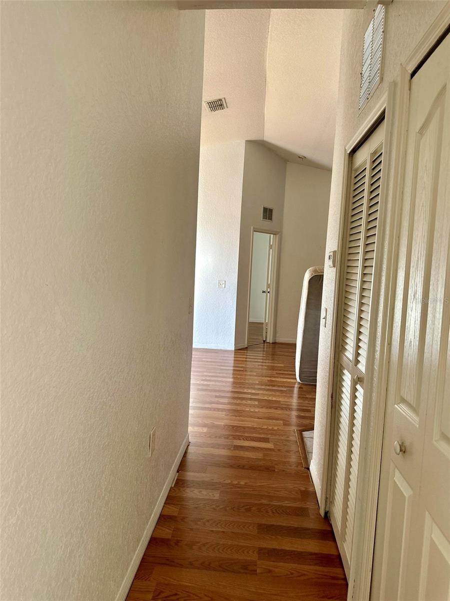 Image 10 of 43 For 6141 Metrowest Boulevard E 303