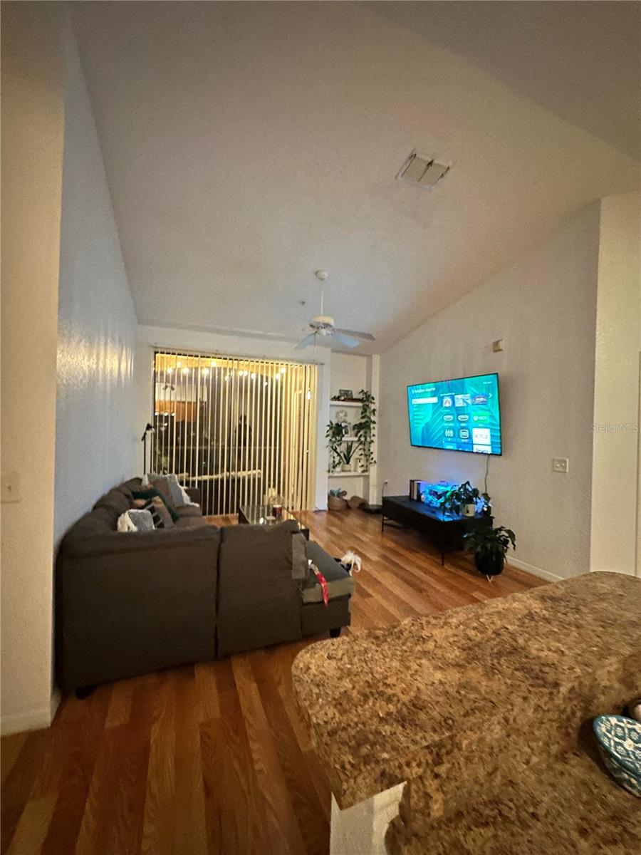 Image 17 of 43 For 6141 Metrowest Boulevard E 303
