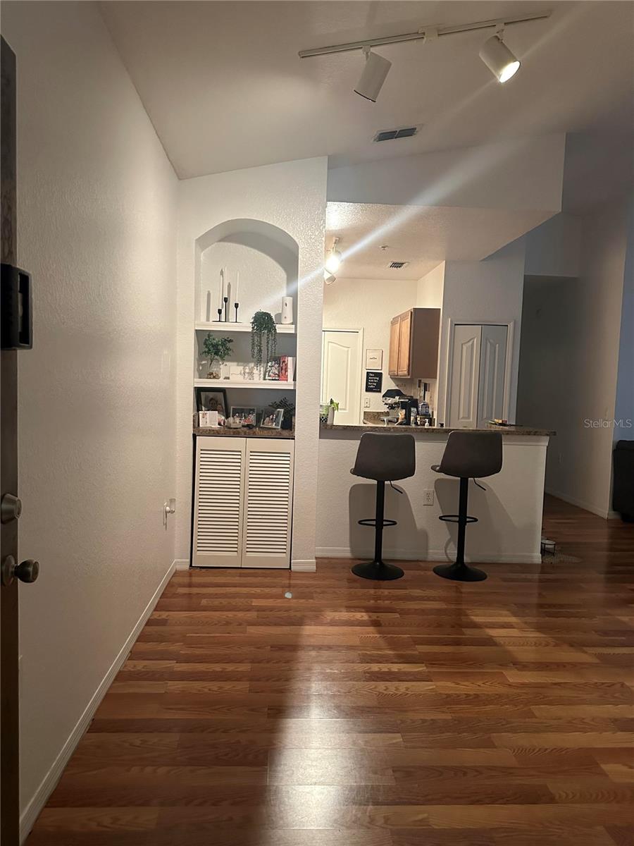 Image 7 of 43 For 6141 Metrowest Boulevard E 303