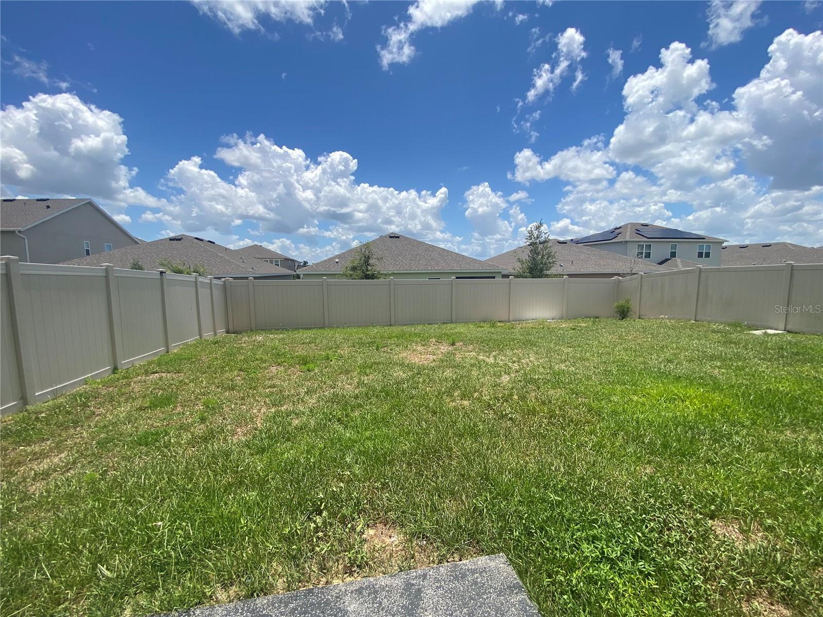 Image 45 of 53 For 568 Meadow Bend Drive