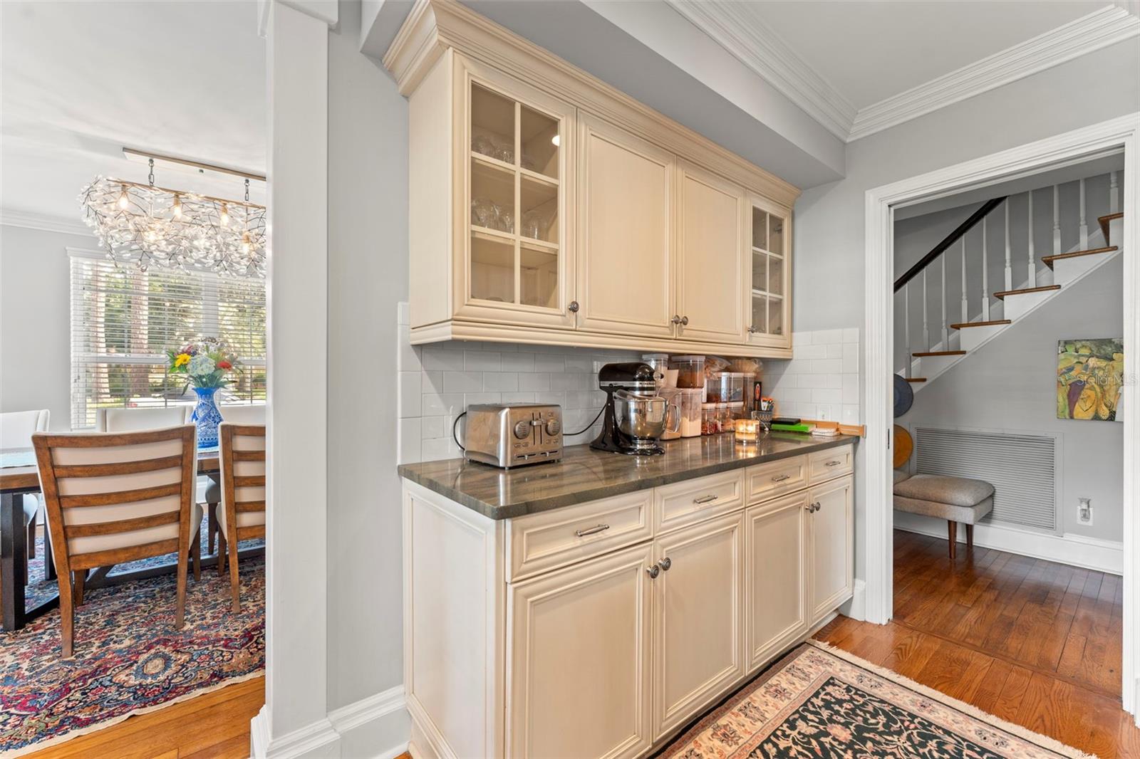 Image 18 of 72 For 1221 Oriental Gardens Road