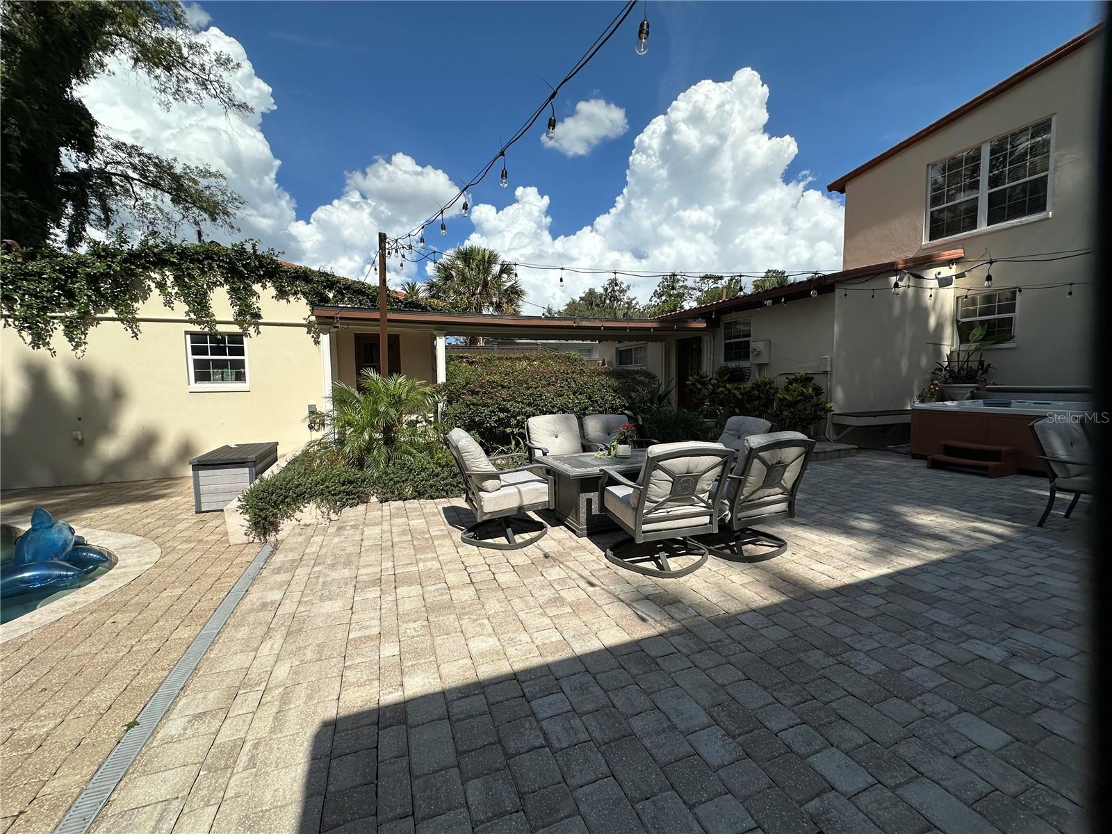Image 45 of 72 For 1221 Oriental Gardens Road