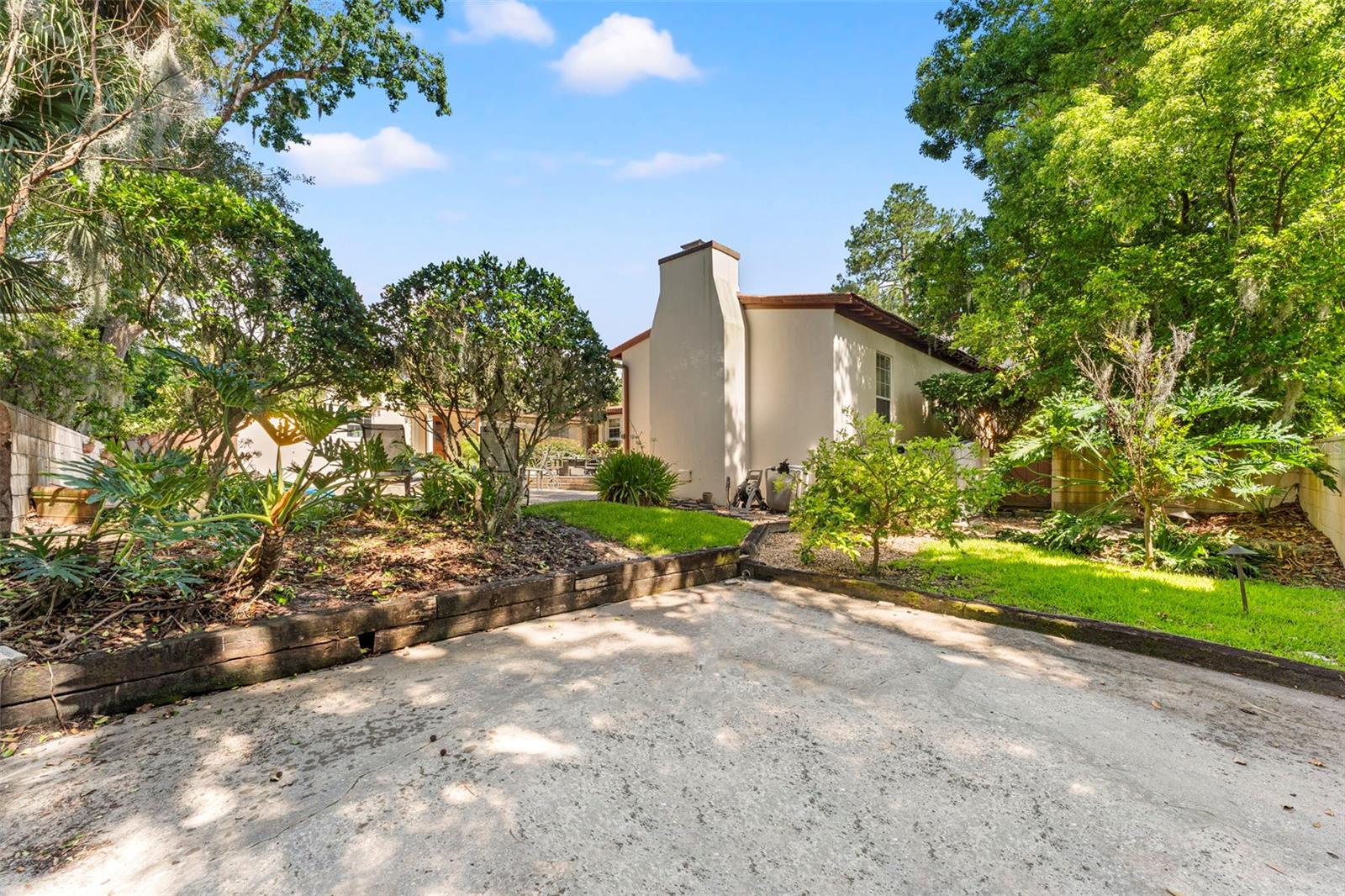 Image 48 of 72 For 1221 Oriental Gardens Road
