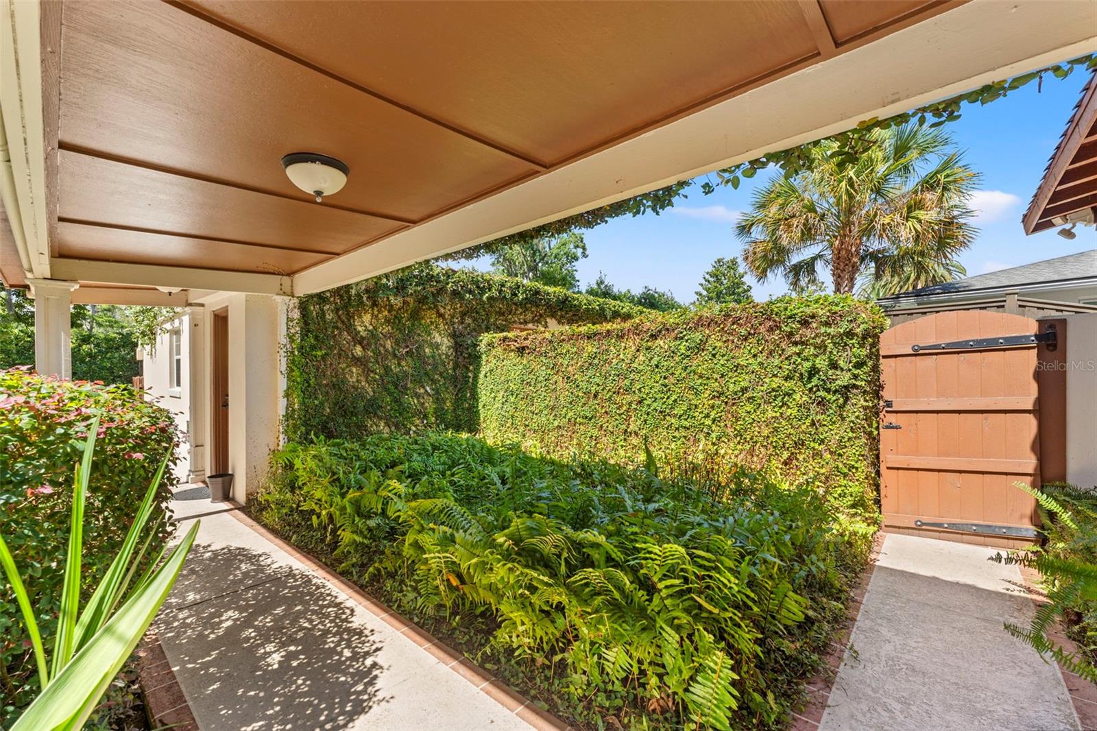 Image 64 of 72 For 1221 Oriental Gardens Road