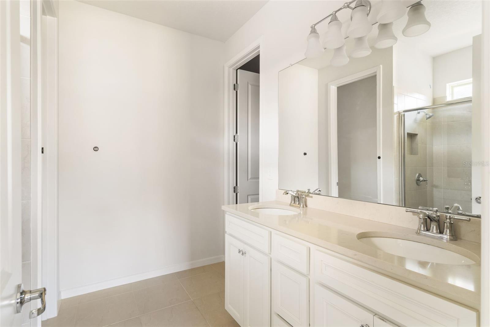 Image 11 of 21 For 36887 Highland Meadows Court