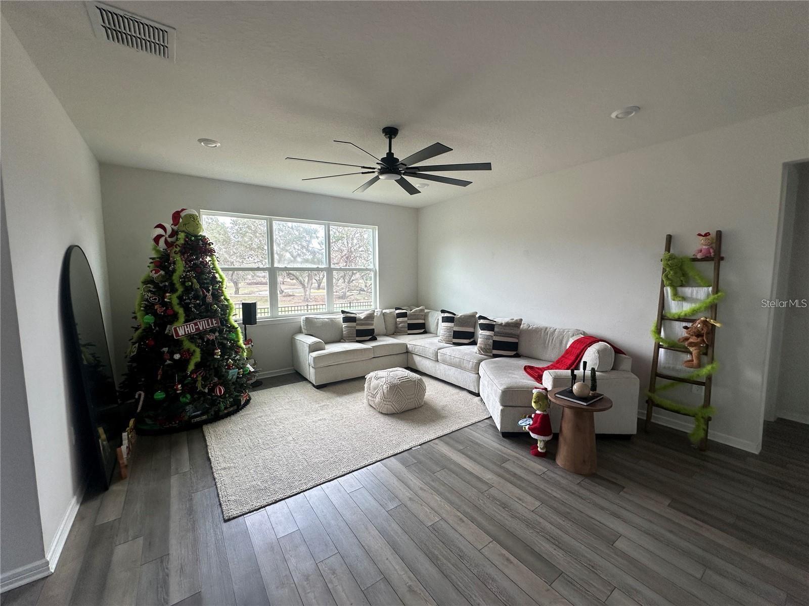 Image 9 of 21 For 36887 Highland Meadows Court