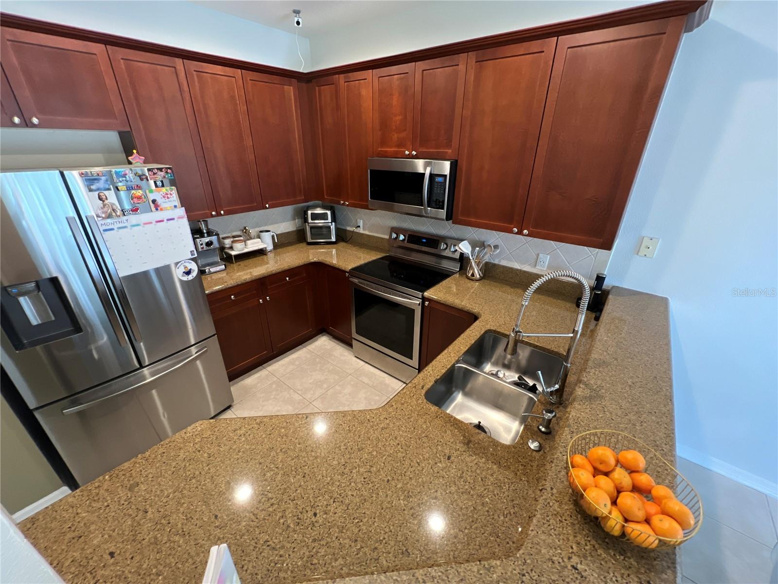 Image 3 of 24 For 6011 Strada Isle Way
