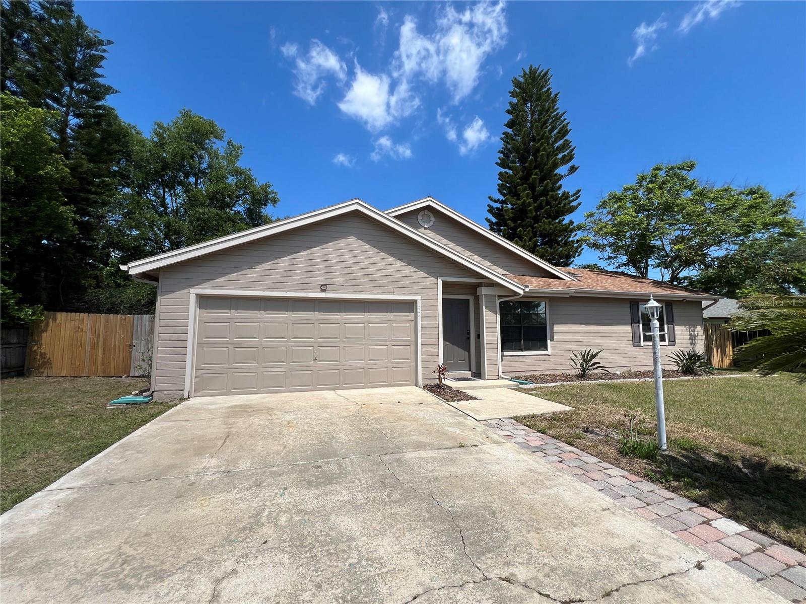 Listing Details for 866 Crows Bluff Lane, SANFORD, FL 32773