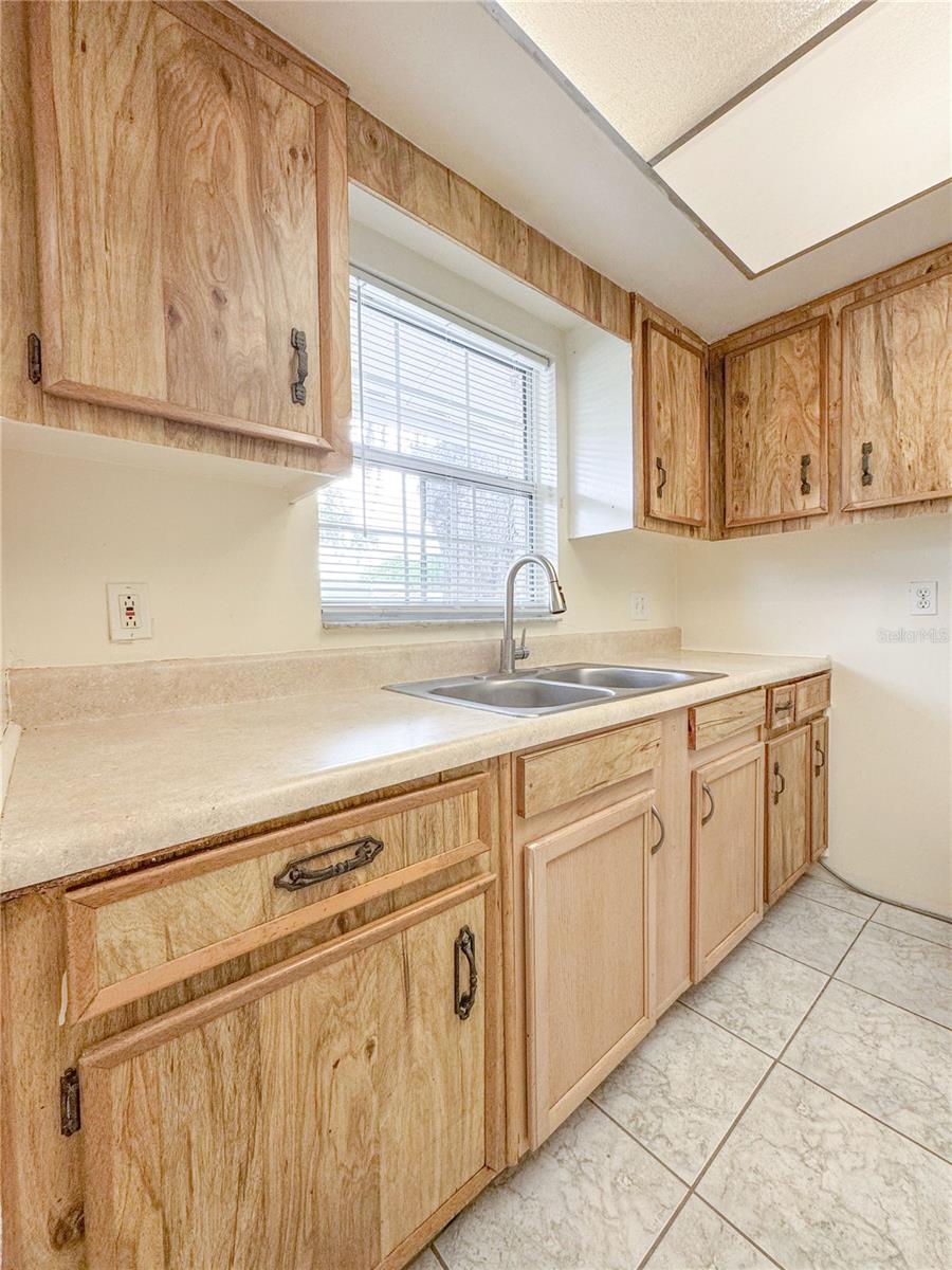 Image 10 of 20 For 2511 Coral Avenue