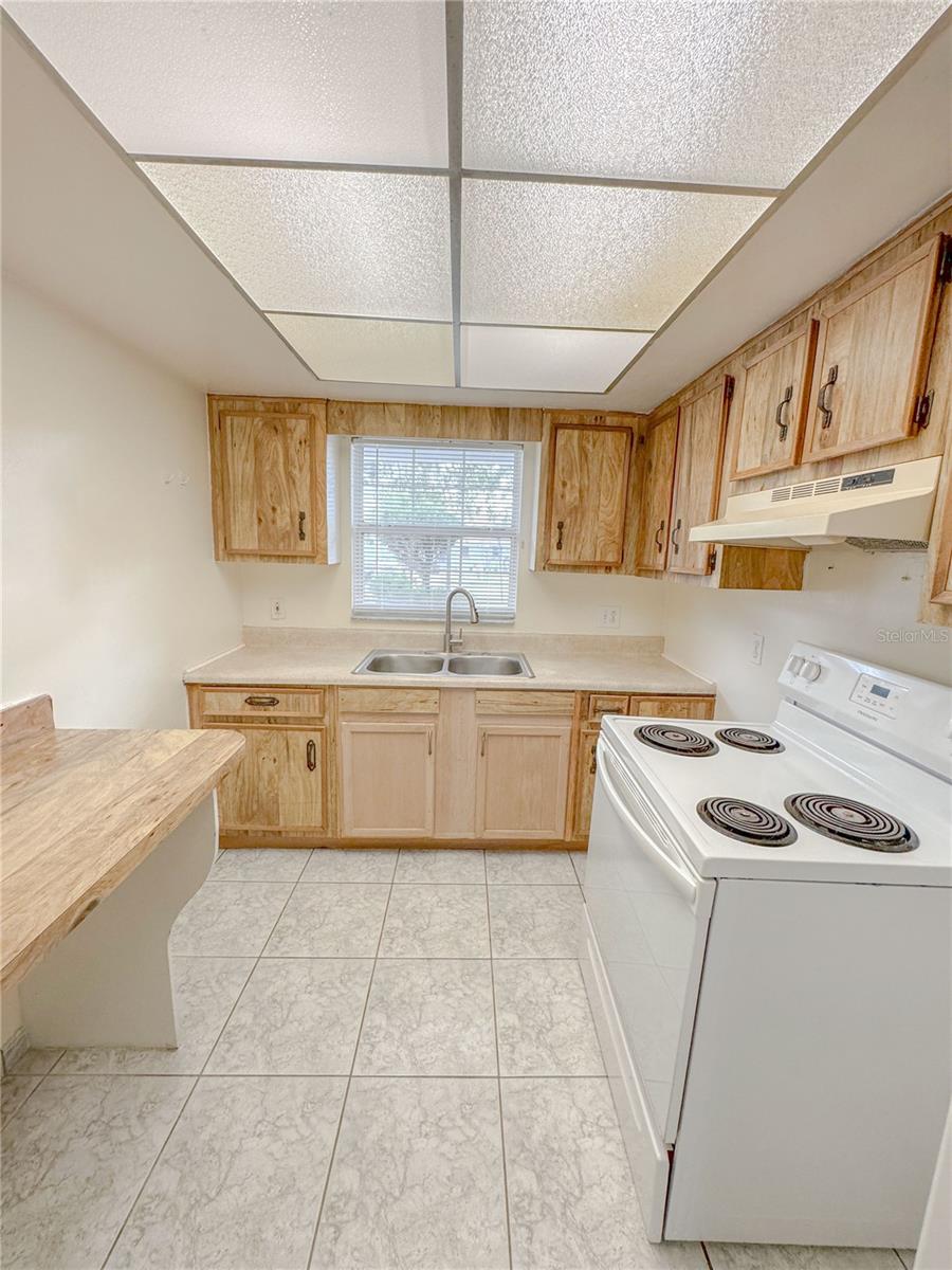 Image 8 of 20 For 2511 Coral Avenue
