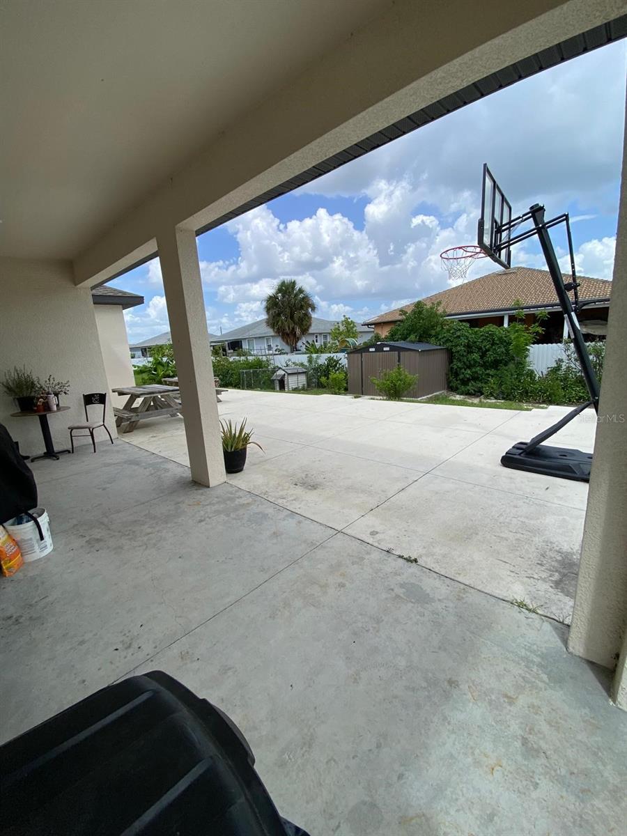 Image 21 of 22 For 2408 Conroy Avenue N