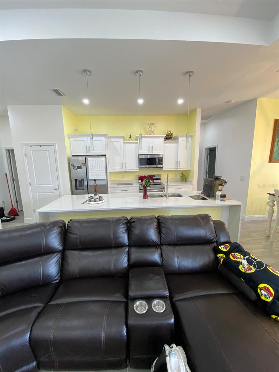 Image 4 of 22 For 2408 Conroy Avenue N