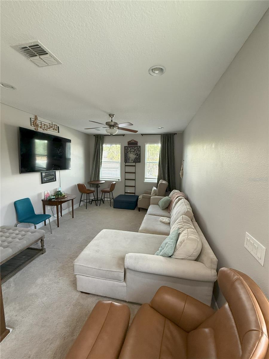 Image 15 of 35 For 8986 Fullerwood Avenue