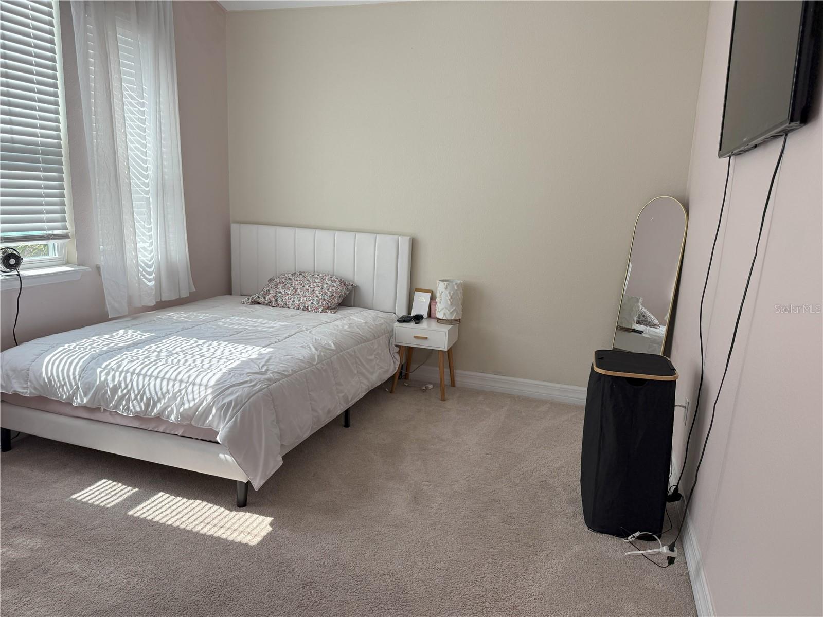 Image 23 of 35 For 8986 Fullerwood Avenue