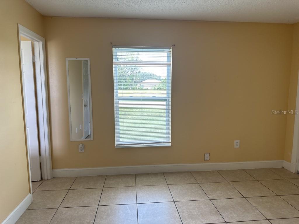 Image 10 of 14 For 394 Colonade Court