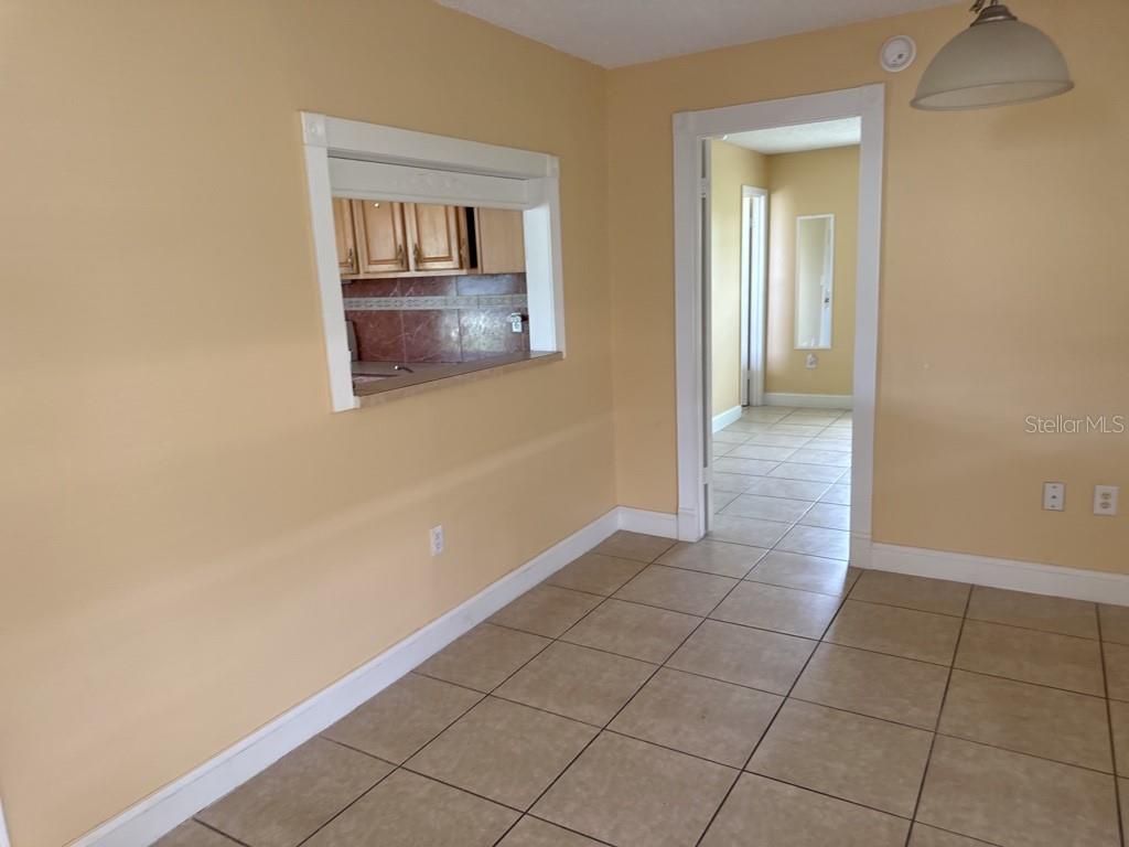 Image 3 of 14 For 394 Colonade Court