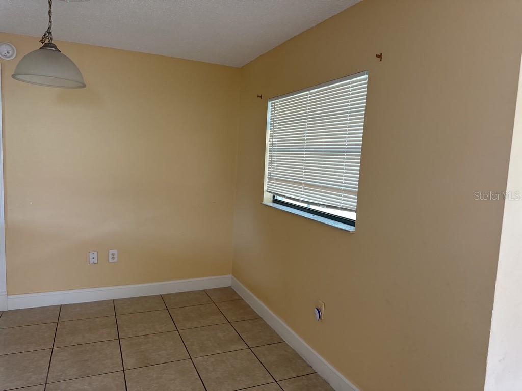 Image 8 of 14 For 394 Colonade Court