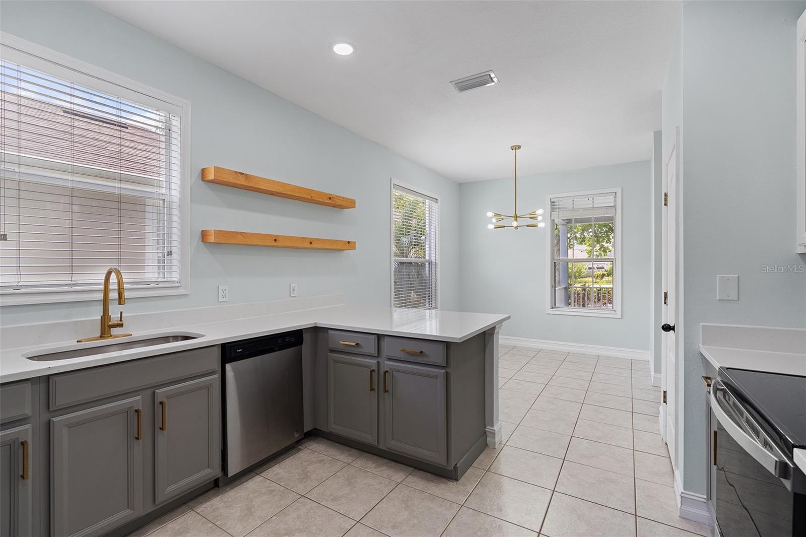 Image 11 of 64 For 6905 Beargrass Road