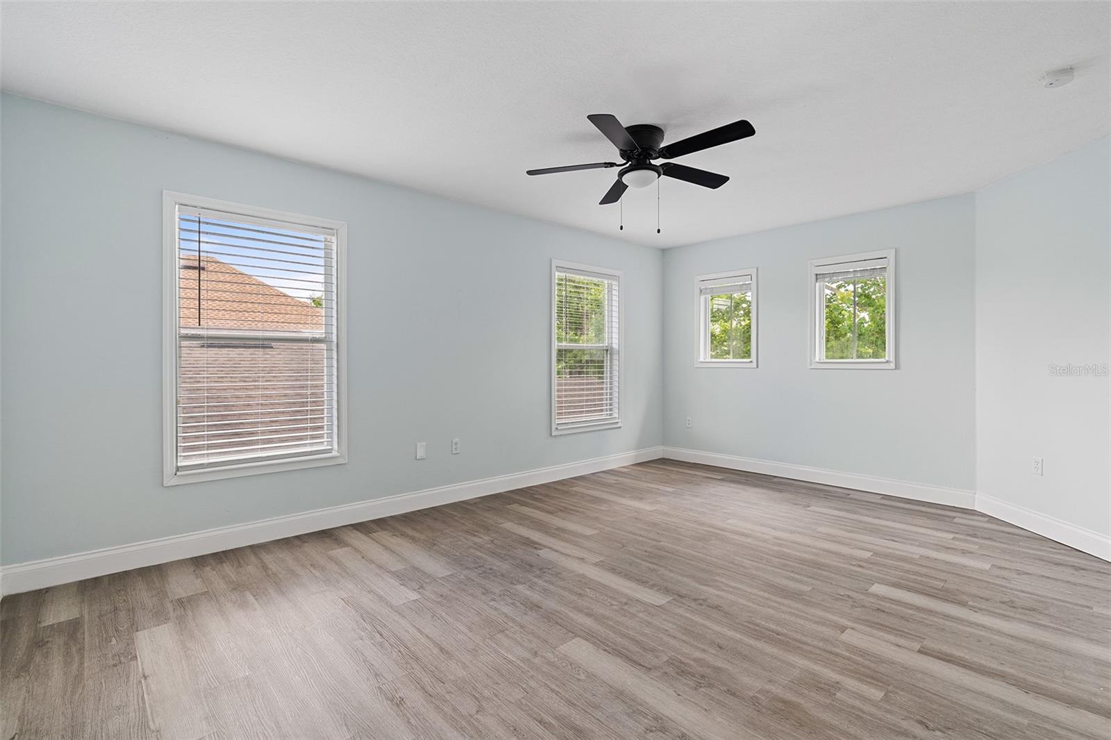 Image 19 of 64 For 6905 Beargrass Road