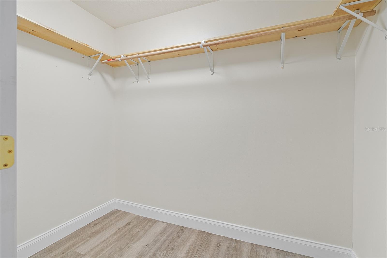 Image 20 of 64 For 6905 Beargrass Road
