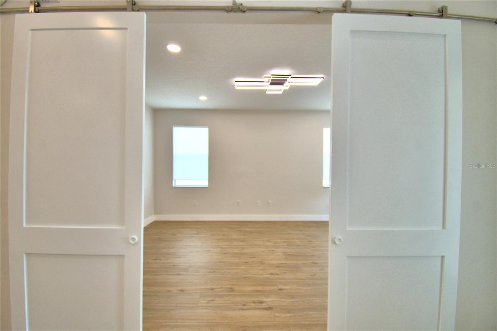 Image 4 of 76 For 2673 Calistoga Avenue