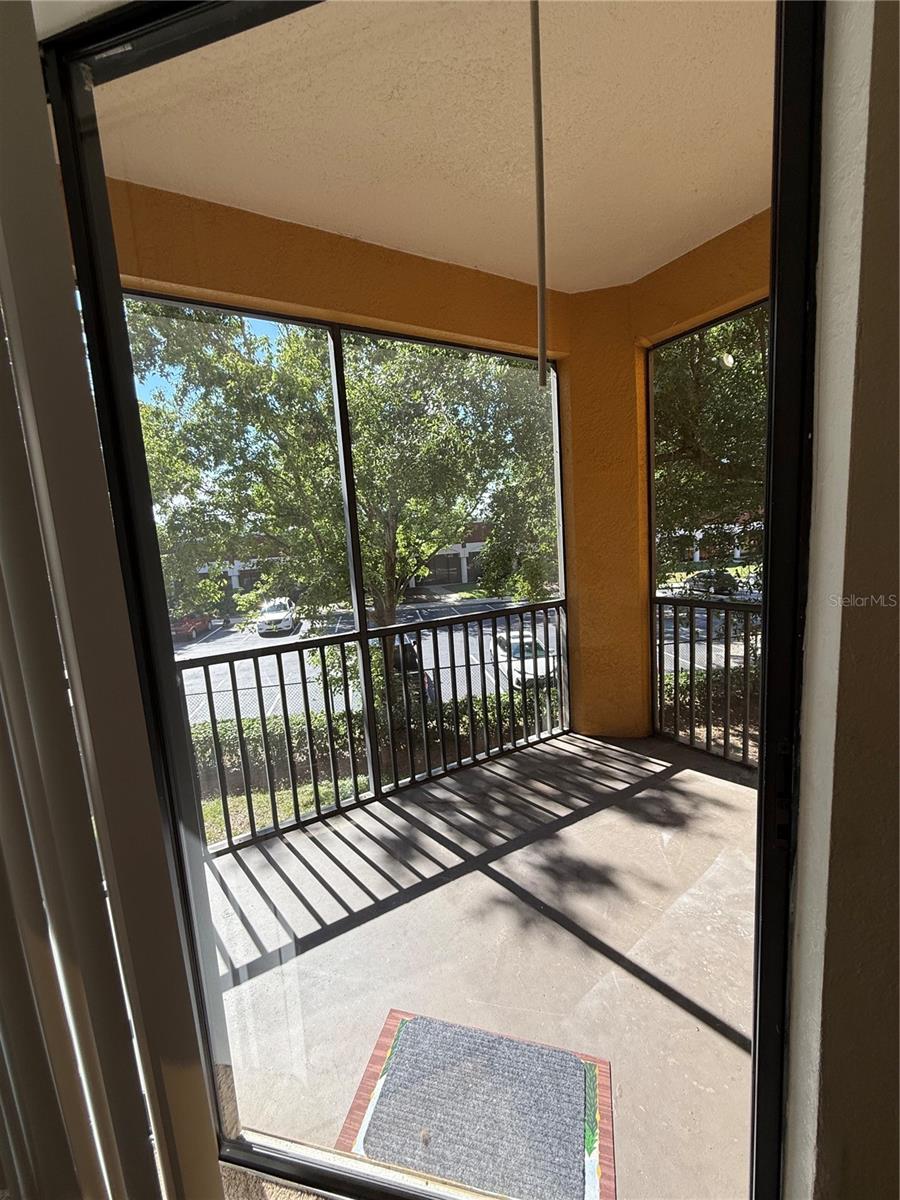 Image 10 of 18 For 6169 Metrowest Boulevard 208