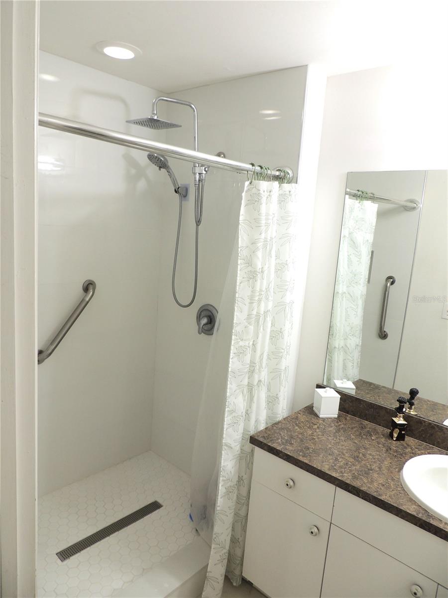 Image 39 of 74 For 2714 49th Street W