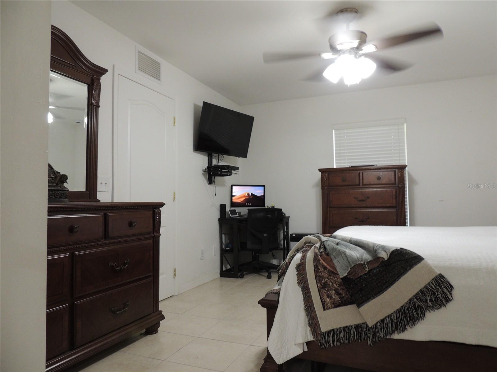 Image 41 of 74 For 2714 49th Street W