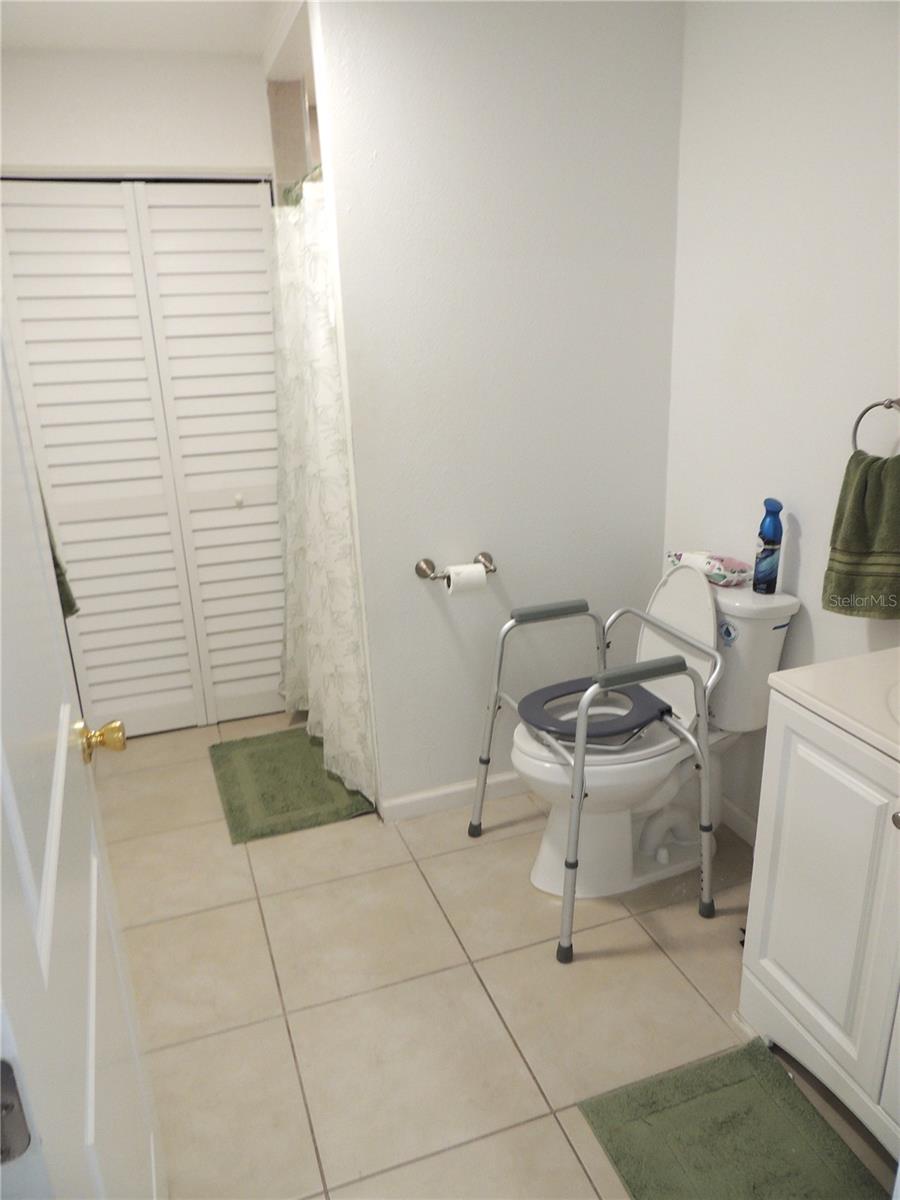 Image 56 of 74 For 2714 49th Street W