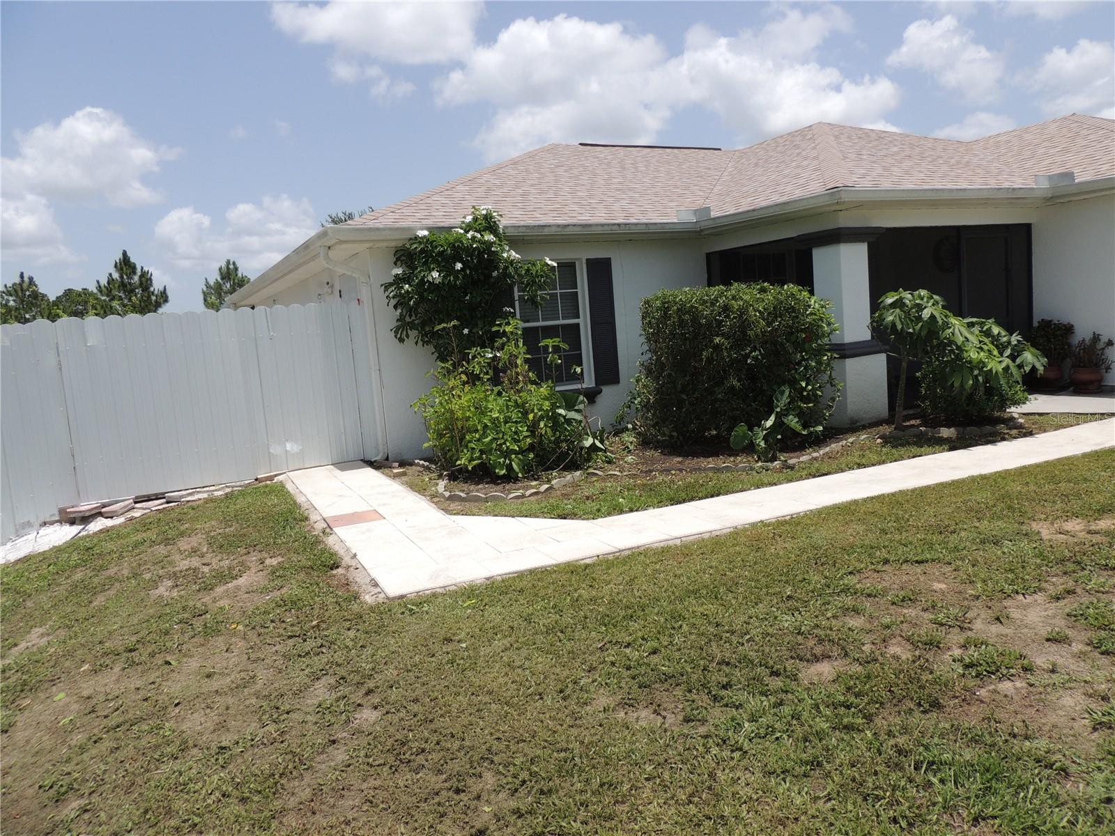 Image 6 of 74 For 2714 49th Street W