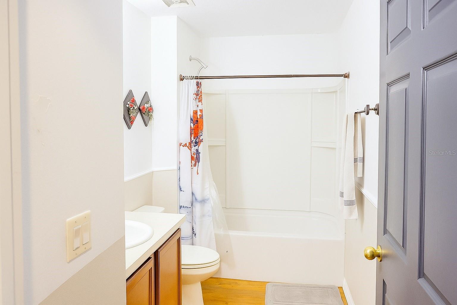 Image 10 of 16 For 423 Midway Avenue