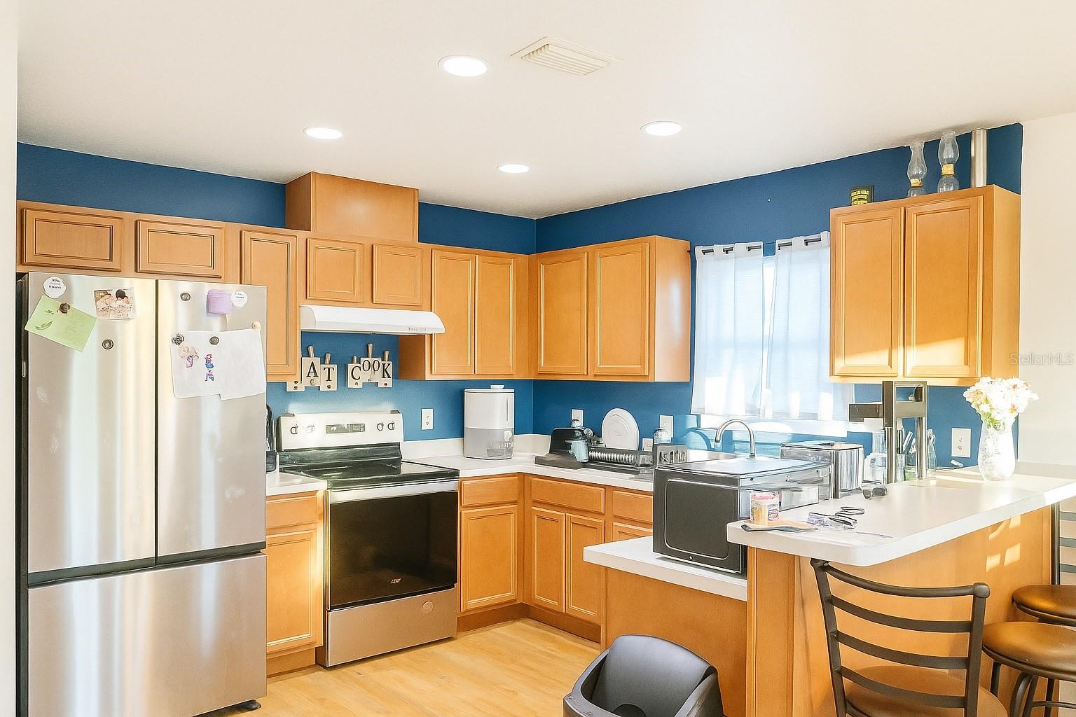 Image 5 of 16 For 423 Midway Avenue