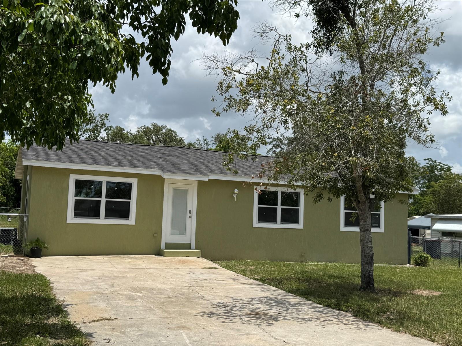 Image 2 of 22 For 2549 Olive Avenue