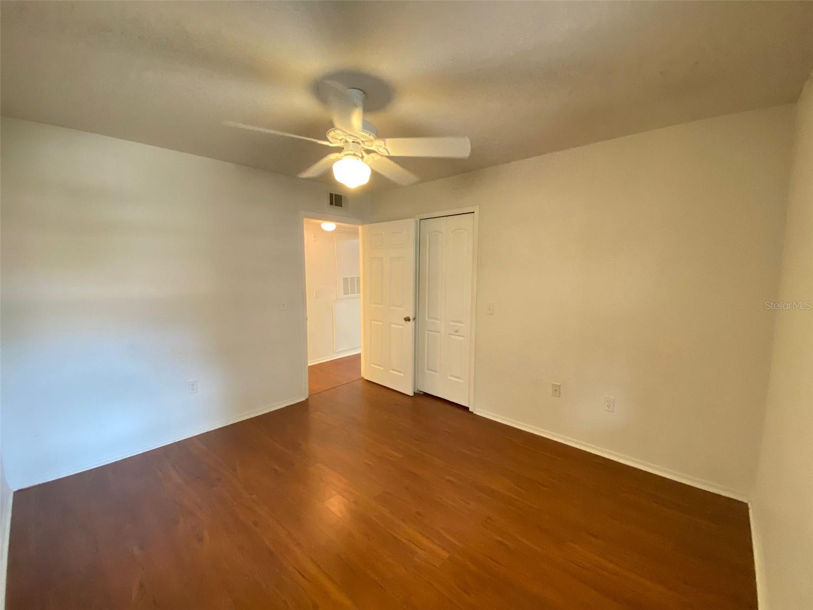 Image 12 of 39 For 13941 Fairway Island Drive 716