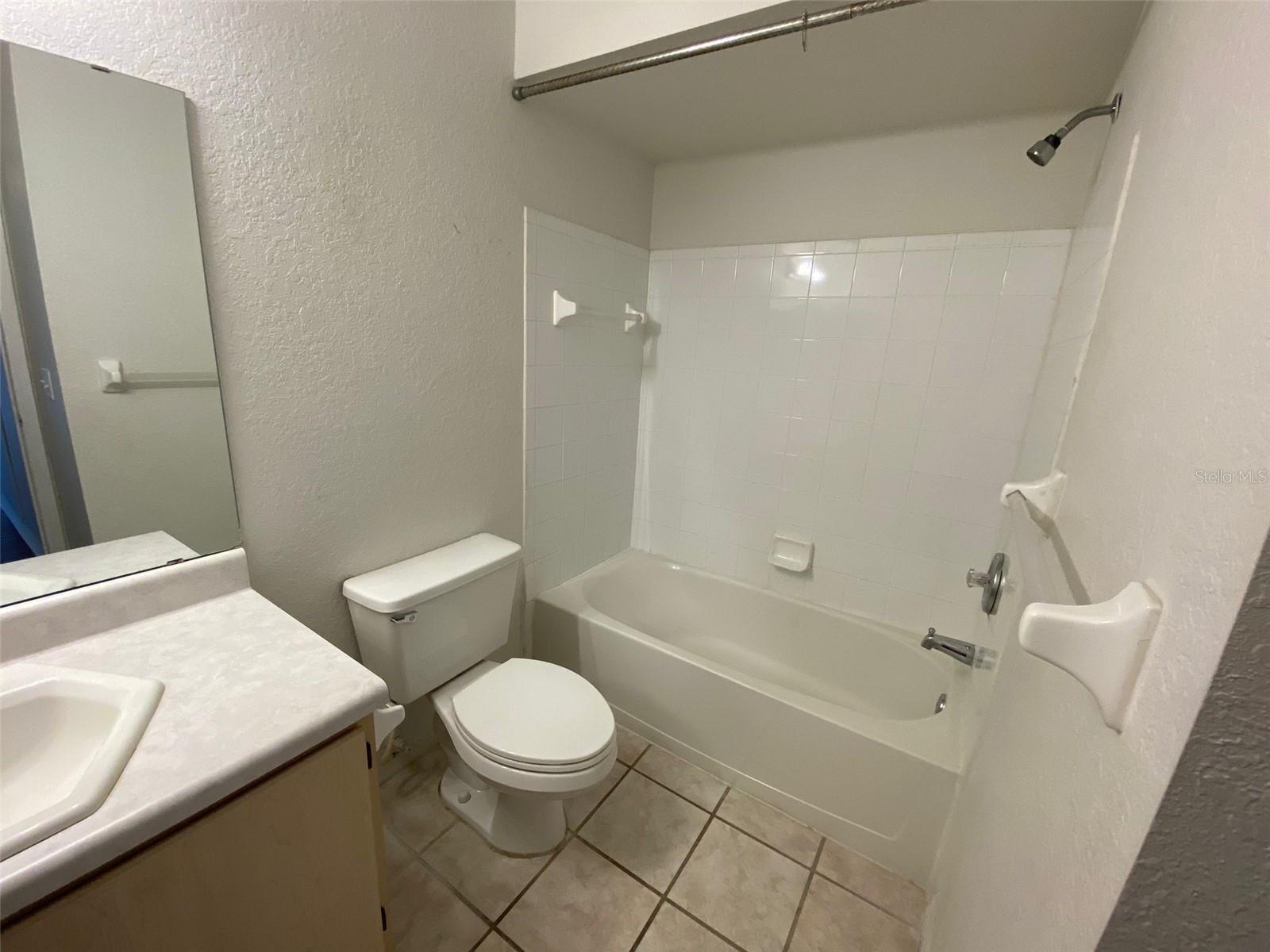 Image 14 of 39 For 13941 Fairway Island Drive 716