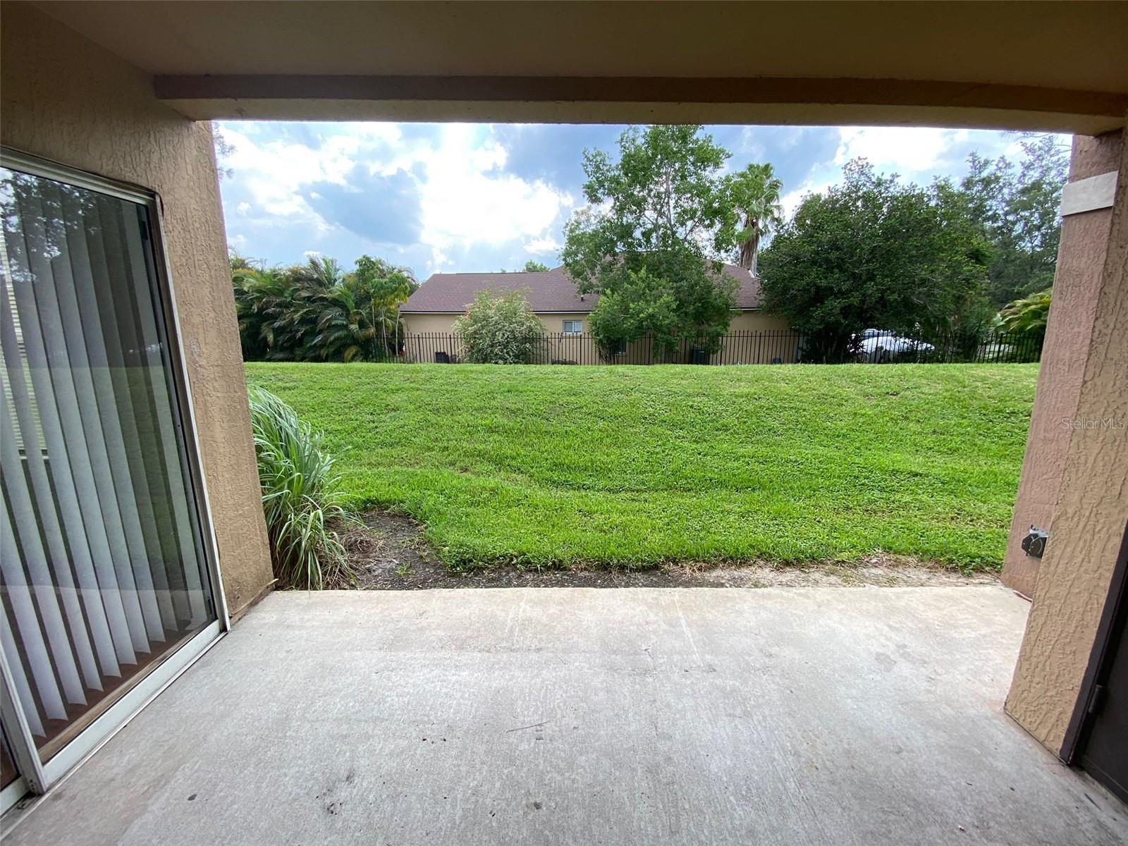 Image 22 of 39 For 13941 Fairway Island Drive 716