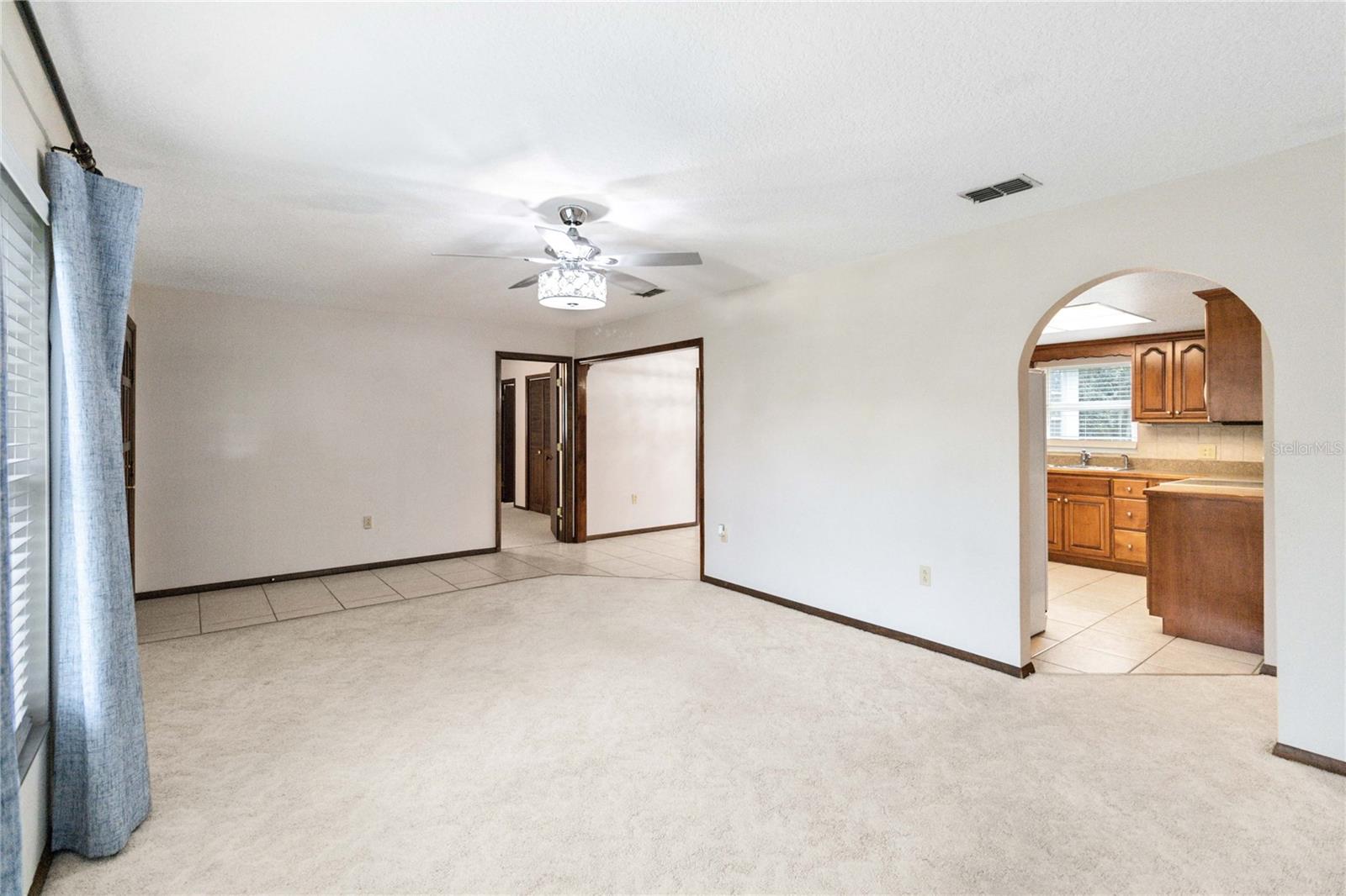 Image 10 of 44 For 110 Edgewater Drive