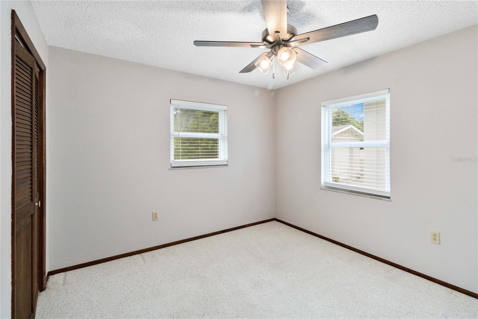Image 20 of 44 For 110 Edgewater Drive