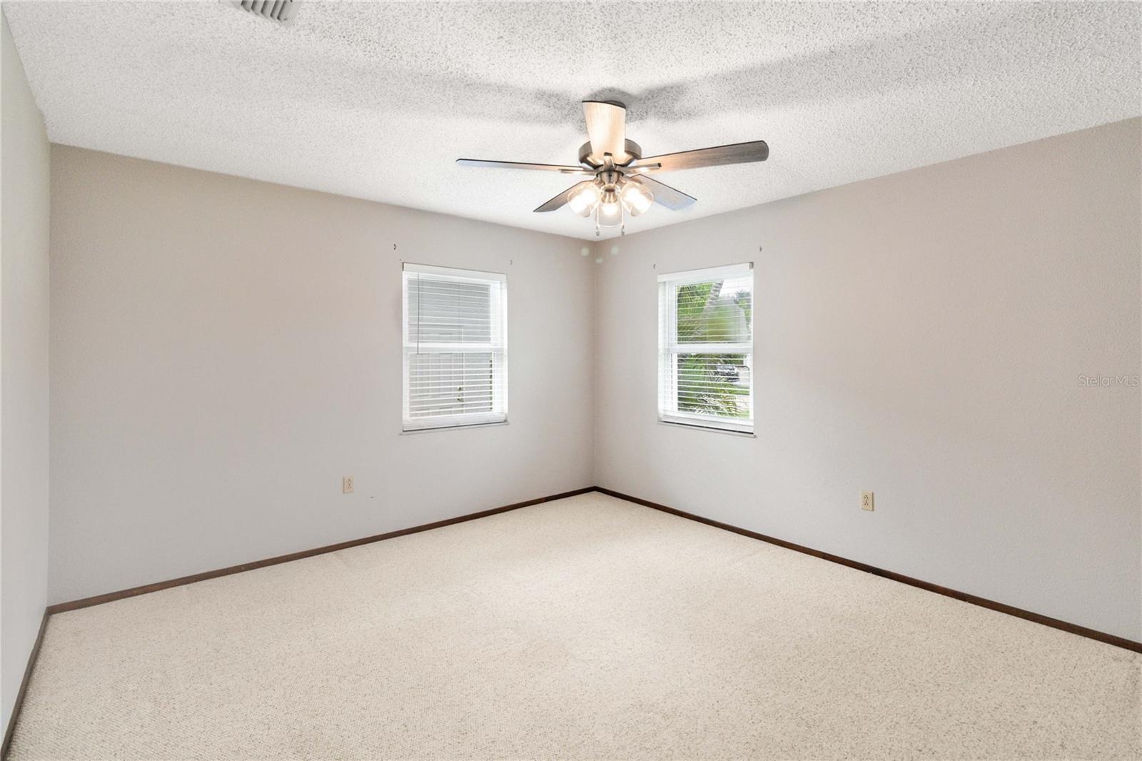 Image 25 of 44 For 110 Edgewater Drive