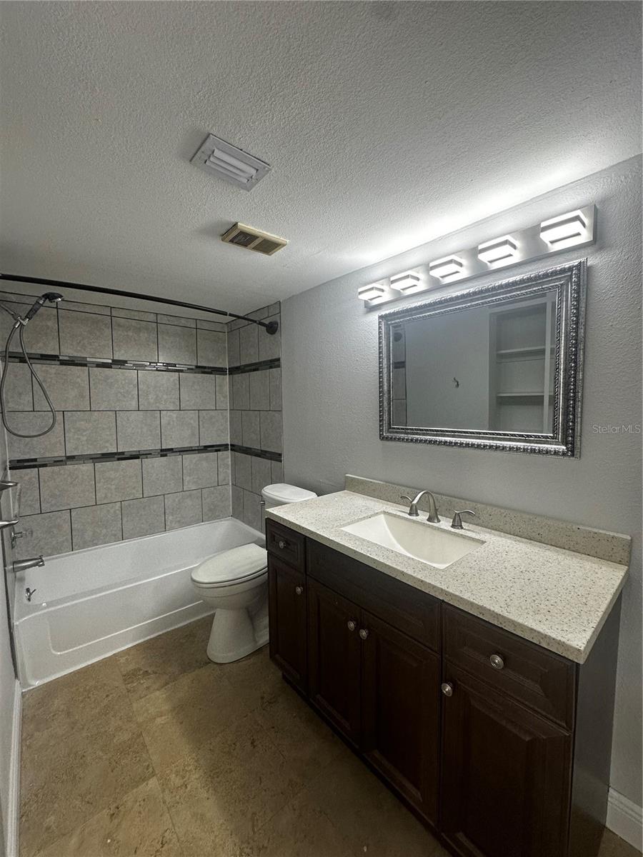 Image 20 of 27 For 12760 Vista Isles Drive 715