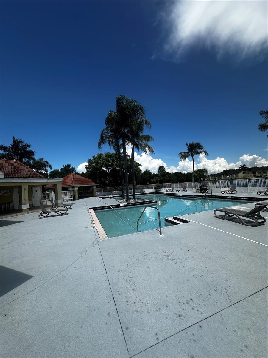 Image 27 of 27 For 12760 Vista Isles Drive 715