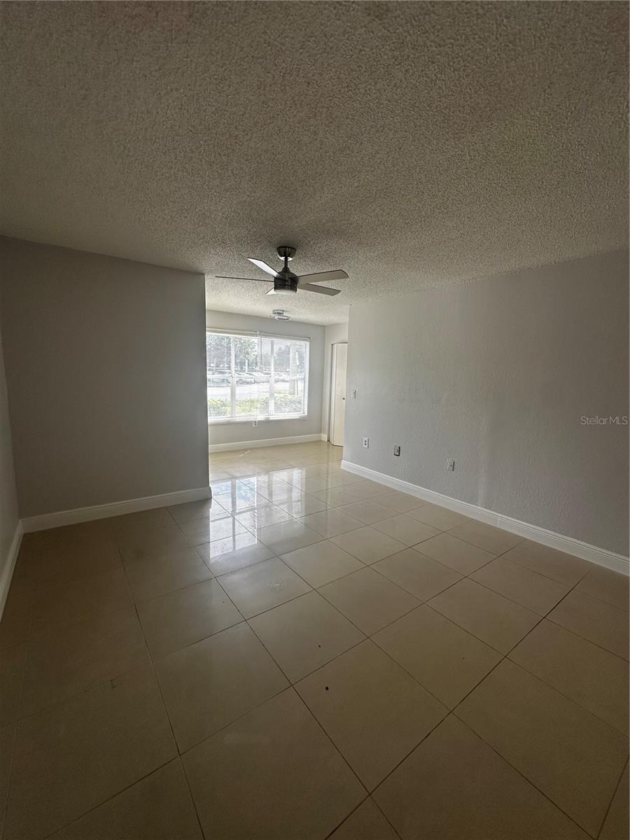 Image 4 of 27 For 12760 Vista Isles Drive 715