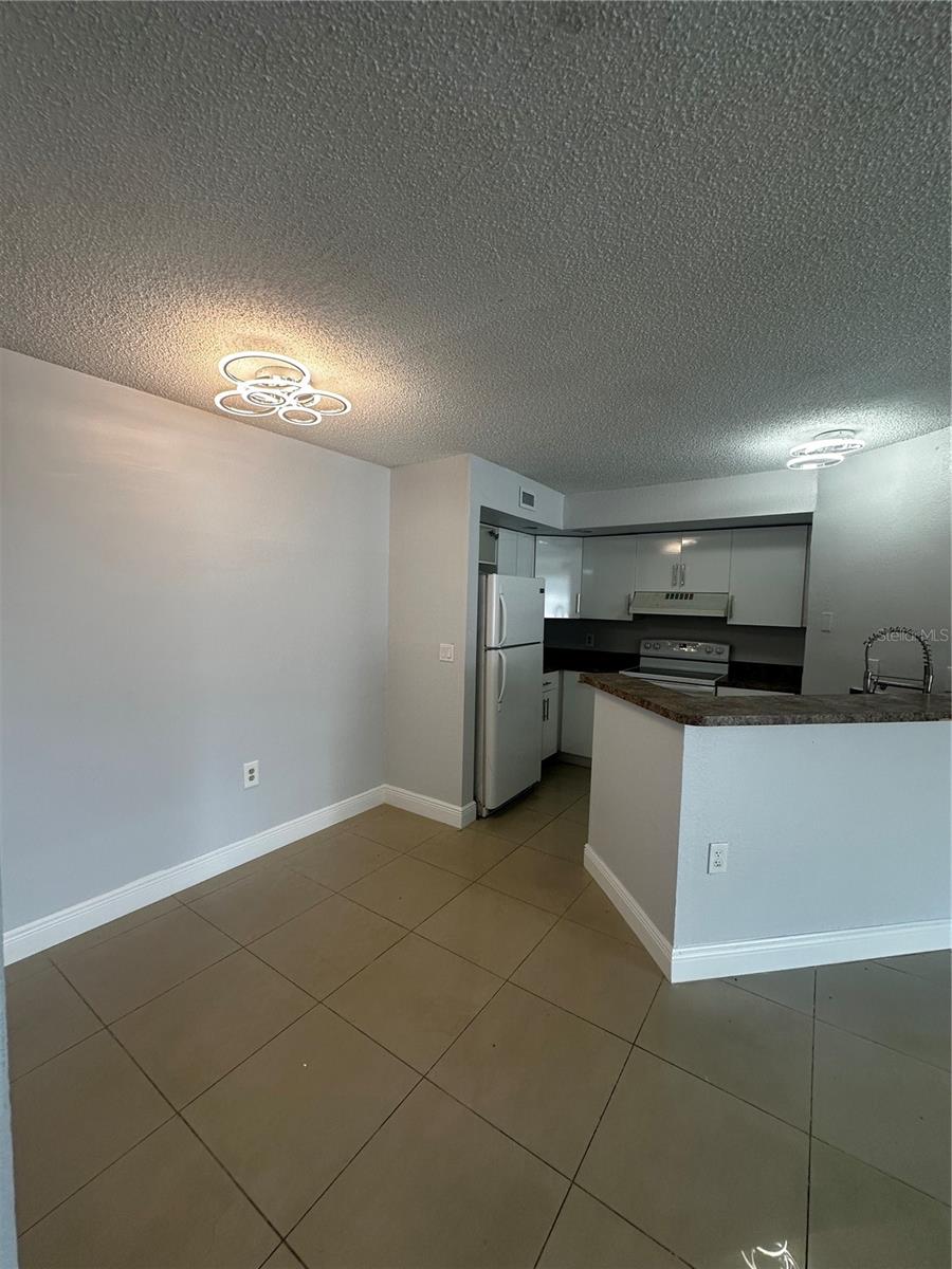 Image 7 of 27 For 12760 Vista Isles Drive 715