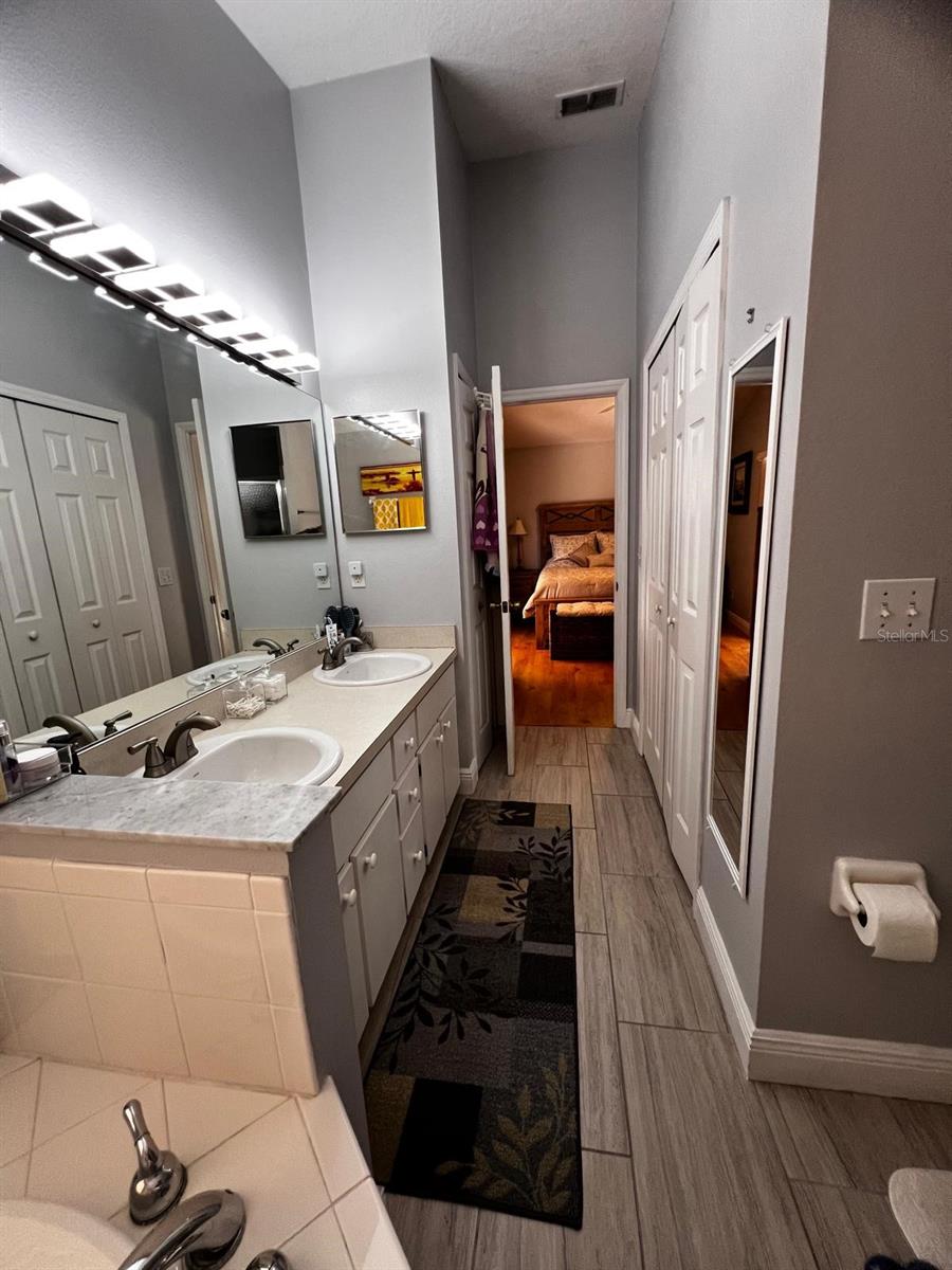 Image 17 of 52 For 10207 Cody Lane