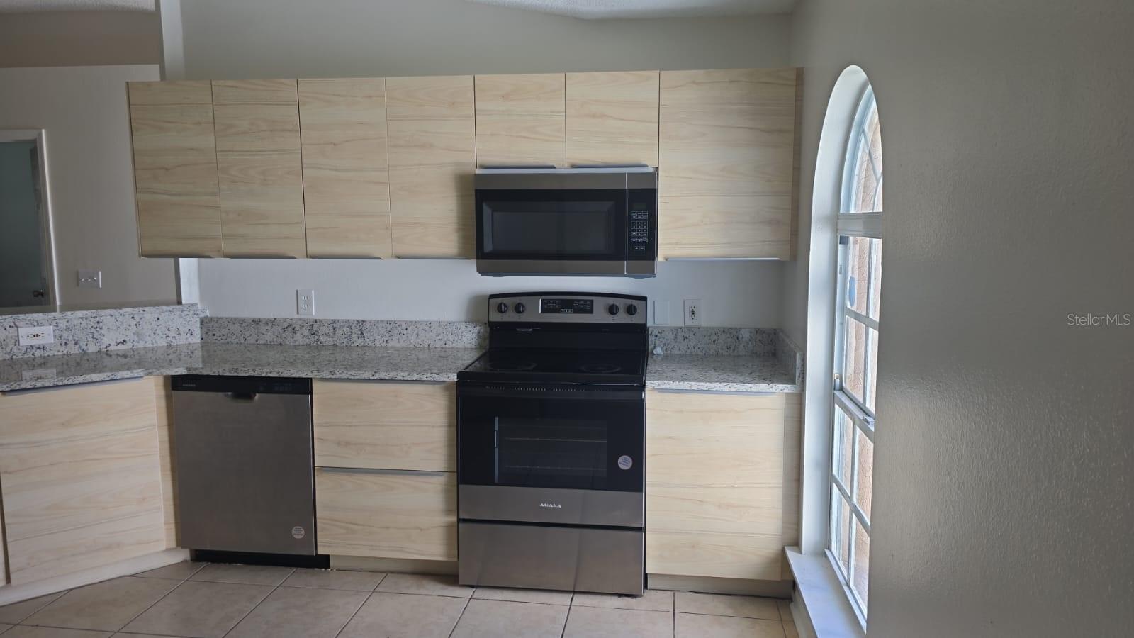 Image 3 of 13 For 470 Gannet Court