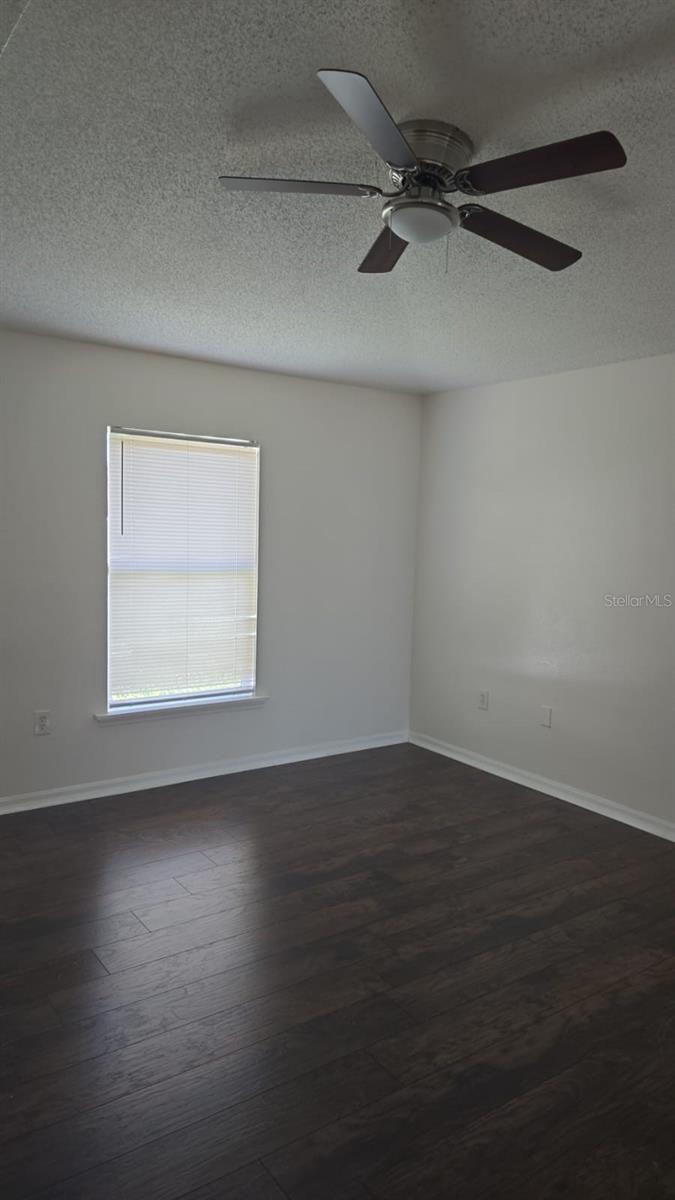 Image 6 of 13 For 470 Gannet Court
